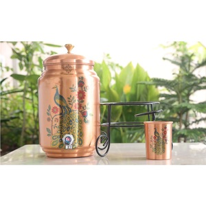 IndianArtVilla Pot distributeur d'eau en cuivre fait à la main avec support et verre pour le stockage et la boisson, 5000 ml - Product Image 2