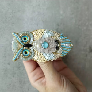 Porte-clés élégant et fantaisiste en alliage avec breloque brodée de perles multicolores en forme de papillon, fait main de haute qualité, magnifique, tendance et étanche - Product Image 1