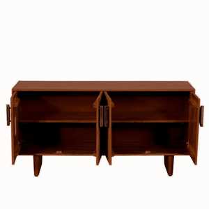 Aparador Moderno de Madera Maciza con Puertas Acanaladas y Tiradores Redondos, 2 Estantes para Almacenamiento en la Sala de Estar - Product Image 2
