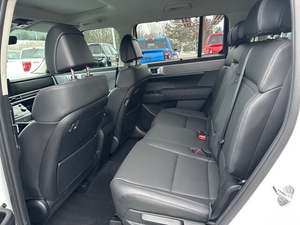 Asientos de Tercera Fila Usados para Santa Fe XRT AWD 2024, Color Blanco Brillante, Lado Izquierdo, R18, Techo Corredizo, Arranque Remoto, Asientos de Cuero, Rines de Aleación - Product Image 6