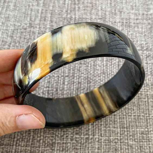 Corne naturelle ronde empilable Bracelet mode bijoux à la main haut par croissant artisanat - Product Image 6