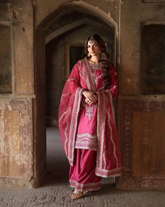 ชุดสูทพลาสโซสีชมพูสำหรับผู้หญิงชุดสูทชาราสำหรับผู้หญิงหรือผู้หญิงชุดแต่งงานอินเดียชุดยาว - Product Image 3