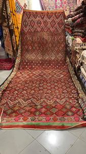 Alfombra Tribal Hecha a Mano, Excelente Alfombra Rectangular Marroquí con Nudos a Mano, Diseño Novedoso, Ecológica, de Lana/Seda, Antideslizante, con Base de PET - Product Image 1