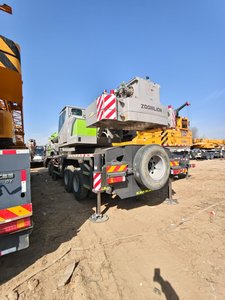 Vente chaude Zoomlion ZTC550V Camion Grue Excellente Performance Bonne Valeur Argent Avec Composants de Base Moteur Grues Utilisées - Product Image 4