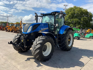 Tractor de Jardín New Holland T7.260 4WD, Motor de 225HP, Transmisión por Engranajes, Alta Productividad, Fácil Mantenimiento, Garantía de 2 Años Disponible - Product Image 3