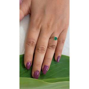 Anillo de Oro de 14K con Zafiro Rosa Corte Esmeralda, Engastado en Bisel, Joyería Fina Geométrica - Product Image 1
