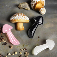 Rouleau de Jade Champignon Naturel pour Masseur des Yeux et Thérapie Faciale Relaxation Guasha Rouleau de Visage en Jade