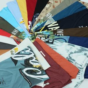 Camisetas de Algodón con Diseños Surtidos al por Mayor para Mujer y Hombre Ropa en Stock Saldos Excedentes de Producción y Envíos Cancelados - Product Image 4