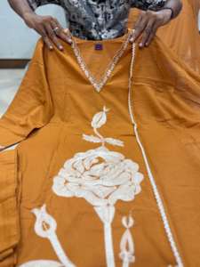 Élégant ensemble de pantalons Kurti avec broderie florale parfait pour un usage quotidien rassemblements festifs sorties décontractées confortable et élégant - Product Image 4