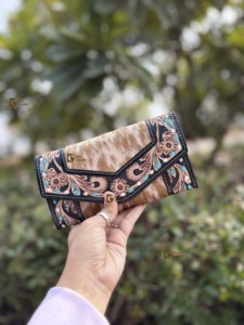 Nuevo Bolso de Mano de Piel de Vaca de Lujo de Diseño 2025, Cartera de Muñeca con Tallado a Mano, Bolsos de Moda para Mujer - Product Image 4