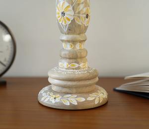 Élégant Porte-Bougie Long en Bois avec Imprimé Floral Jaune pour Décoration de Chambre, Cadeaux et Éclairage Doux et Chaleureux – Origine Inde - Product Image 3