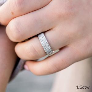 Bague en diamant de laboratoire en or 10 carats Bague en diamant rond pour mariage et bague de fiançailles ou bande - Product Image 2