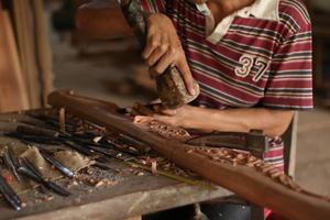 Cuna para Bebé de Madera de Caoba Maciza, Tallada a Mano, Estilo Europeo Clásico Moderno, Resistente y No Plegable - Rosa - Product Image 6