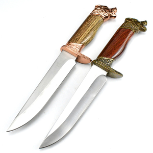 Vente en gros de commandes en gros personnalisées OEM ODM couteau de chasse professionnel Damas lame fixe portable avec gaine de survie - Product Image 1