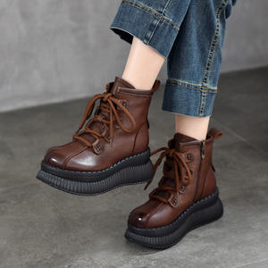 Bottes hautes pour femme à boucle, avec détail de sangle latérale, style mode affirmé - Product Image 1