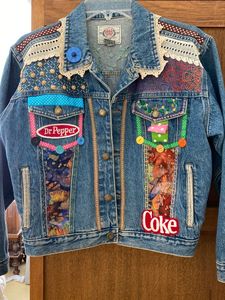 Chalecos de mezclilla bordados con estilo Guía impresa de estilo versátil Tendencias atemporales Prendas de abrigo Vintage recortada Denim negrita desgastada; - Product Image 5