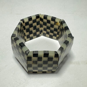 Brazaletes de cuerno de búfalo hechos a mano, pulseras, acabado natural, forma de bloqueo con incrustaciones de diamantes para bodas - Product Image 1