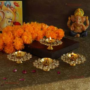 Lampe à huile Akhand Diya en métal et cristal antique pour la salle de Puja et le Mandir, Akhand Jyoti Diya décorative pour les décorations de temple, vente en gros - Product Image 1