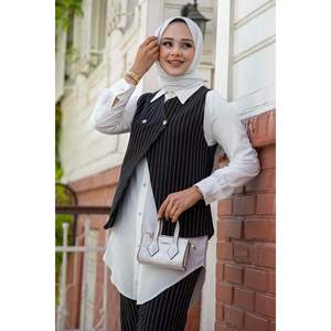 Gilet Hijab Ensemble 3 Pièces Noir - Product Image 1