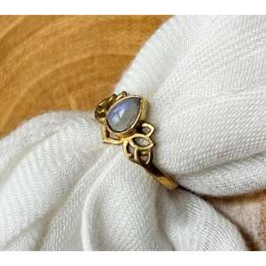 Bague bohème spirale en pierre de lune naturelle, sertie de luxe, en laiton fait main, minimaliste, cadeau pour femme, fête, anniversaire - Product Image 2