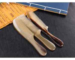 Peine de cuerno Origen de Vietnam Natural y hecho a mano para la salud del cabello Peine de cuerno de superficie lisa Adecuado para el aseo diario - Product Image 4