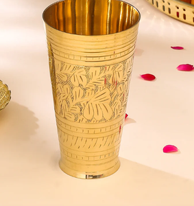 Juego de vidrio y placa Lassi de latón - Product Image 3