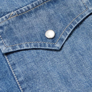 เสื้อยีนส์คุณภาพสูงสำหรับผู้ชายมีกระดุมปิดและเหมาะกับสตรีทแวร์แนวสตรีทสุดทันสมัย - Product Image 4