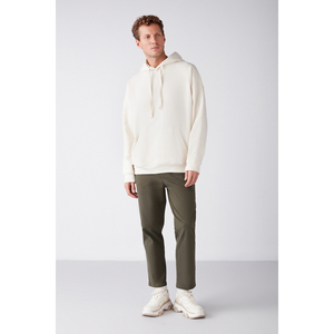 Sudadera con Capucha Extra Grande para Hombre GRIMELANGE Steve, con Bolsillo Canguro y Cordón Ajustable, Tejido Ultra Suave - Product Image 6