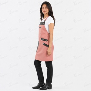 Tablier en cuir rose pour femme avec fermeture à bouton-pression, manches courtes, détection anti-aiguille, accents noirs, plusieurs poches, pour usage en restaurant et bar - Product Image 4
