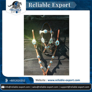 Nueva Llegada Coraza con Conchos Western Tack Set Nuevo estilo Crystal Conchos Headstall y Breastplate Tack Set - Product Image 2