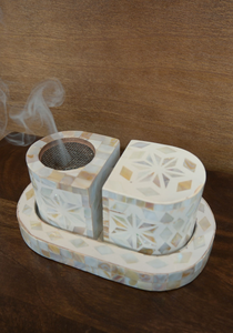 ชุดเครื่องหอมบาคูร์แบบอาหรับที่มีสไตล์ พร้อมการตกแต่งด้วยมุก  เตาเผาบาคูร์ที่มีลวดลายมุกที่เป็นเอกลักษณ์ สำหรับระดับพรีเมียม โดยเดคคอร์ เวิลด์ เอ็กซ์โป - Product Image 3