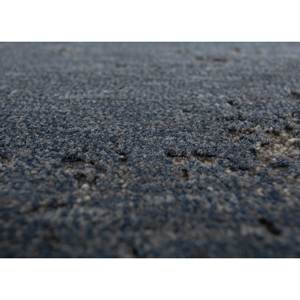 Tapis Urban Pause Kavi bleu en laine nouée à la main et soie de bambou, couleur unie AKWB-316 pour usage domestique - Product Image 3