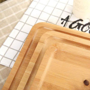 Plateau de service élégant en bambou Huhipro, design circulaire, finition peinte, multifonction, facile à nettoyer, antidérapant, qualité supérieure, fabriqué au Vietnam - Product Image 4