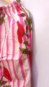 Ensemble de pyjama respirant doux en coton bio à imprimé floral pour femmes avec fermeture à cordon de serrage Chemises et pantalons sexy - Product Image 6