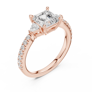 Anillo de Compromiso con Diamante Corte Princesa y Diamantes Laterales Cónicos |   Anillo de Joyería Fina de Lujo para Mujer - Product Image 5