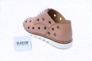 Zapatillas de deporte informales de cuero genuino para mujer 2023, ligeras de EVA de alta calidad con suela exterior duradera y características de amortiguación - Product Image 3