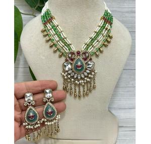 Impresionante Juego de Collar y Aretes Rajwadi Chapados en Oro de Alta Calidad con Acabado Antiguo, Joyería Tradicional para Mujer, para Bodas y Compromisos - Product Image 3