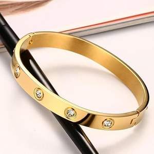 Bracelets et bracelets en laiton plaqué argent et or élégants pour femmes très demandés Belle collection de perles à vendre - Product Image 2