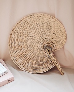Handfan-juego hecho de ratán Natural/bambú/Algas artesanales para verano, 99 DATOS dorados, 100% - Product Image 2