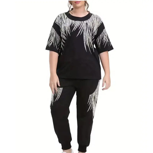 Chándales elegantes con diamantes de imitación para mujer, venta al por mayor, conjunto de Jogger de nuevo diseño, ropa de calle, conjunto informal de dos piezas - Product Image 1