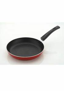 Poêle à frire incurvée antiadhésive rouge de qualité supérieure 24 cm en acier inoxydable Base à induction Design concave Ustensiles de cuisine écologiques par Anax Impex - Product Image 3