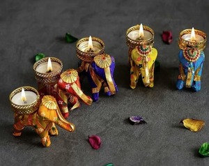 Vente en gros de cadeaux de retour indiens en vrac, porte-bougie éléphant en métal, décoration d'intérieur pour les festivals, les mariages, les fêtes de Diwali - Product Image 6