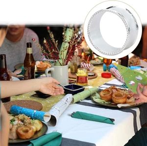 Servilletero de acero inoxidable hecho a mano con hebillas delicadas Soporte de mesa vintage de lujo para fiestas Hecho de latón y plástico - Product Image 1