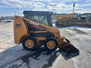 Cargadora de orugas vertical 2026 Case TV370B: Potencia de elevación vertical de alta capacidad para trabajos exigentes - Product Image 4