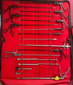 Pinza Portaagujas Laparoscópica Manual Profesional de Acero Inoxidable de Alta Calidad con Certificación CE para Cirugía de Columna Vertebral - Product Image 1