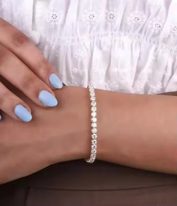 Joyería de mujer de oro blanco de alta calidad Moissanite y pulsera de diamantes naturales - Product Image 2