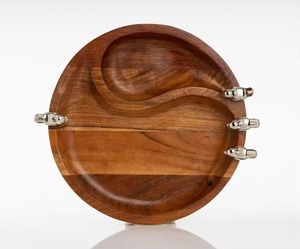 Plateau de service en bois pour aliments et fruits au design moderne et unique de qualité supérieure avec des accents d'oiseaux en métal pour la maison et l'hôtel - Product Image 3