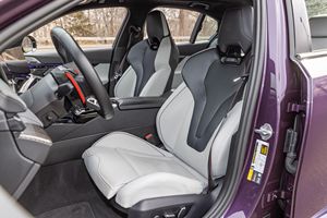 2025 M-5 ไมล์น้อย เครื่องยนต์สมบูรณ์ ระบบเกียร์อัตโนมัติ หลังคาพาโนรามา ไฟ LED พร้อมส่ง - Product Image 6