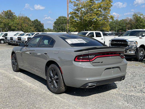 Offre promotionnelle : Dodge Charger SXT d'occasion 2023, propre et à faible kilométrage - Product Image 1
