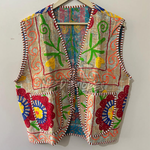 Gilets faits à la main à motif personnalisé Vêtements d'affaires et de mariage essentiels Gilets faits à la main de qualité exportée - Product Image 5